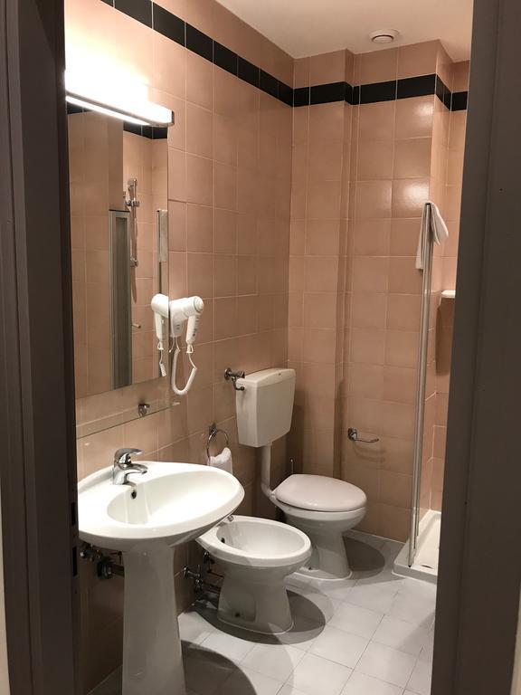 Novahotel Reggio Emilia Room photo