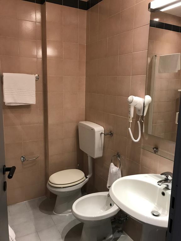 Novahotel Reggio Emilia Room photo